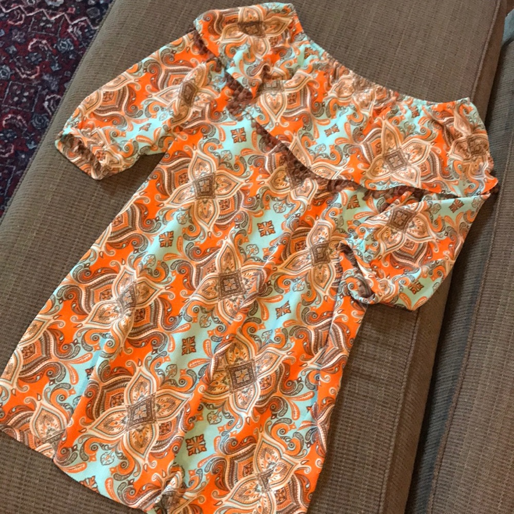 Casual off-shoulder paisley dress